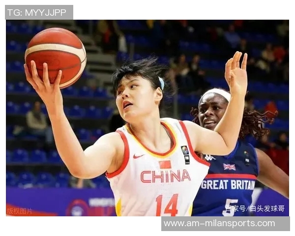 李月汝首秀震撼全场代表Mist队出战近7分钟贡献3分5板表现出色